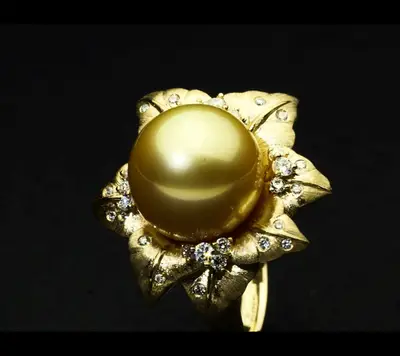 Golden Leaves Gold Pearl Ring