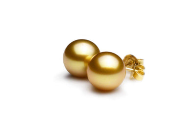 Superior Gold Pearl Earrings Front by Kyllonen