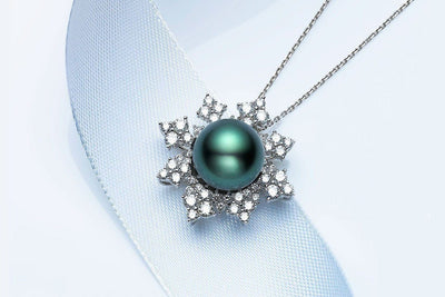 Snowflake Black Pearl Pendant-Kyllonen