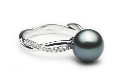 twist black pearl ring by kyllonen